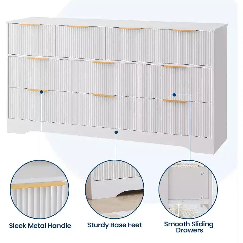 Comò a 10 cassetti scanalato con maniglie dorate, mobile contenitore moderno e lungo, elegante soluzione per camera da letto, soggiorno, ingresso