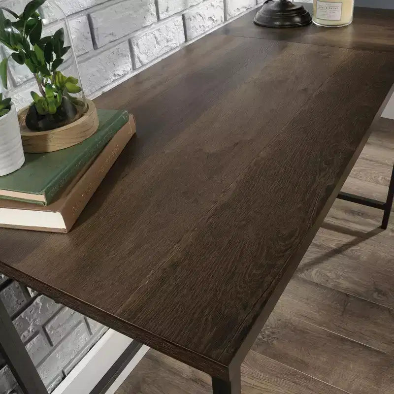 Scrivania rustica in legno con ripiani regolabili