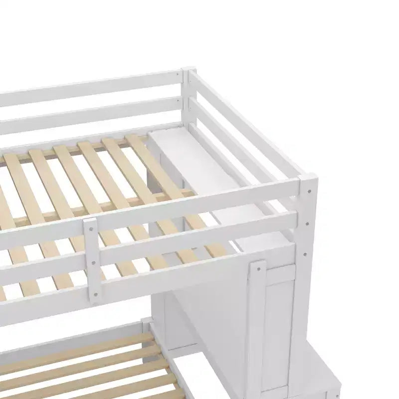 Letto a castello Full XL/Full su Twin con letto inferiore smontabile e scrivania, struttura in legno massiccio con ripiani integrati e armadio, bianco