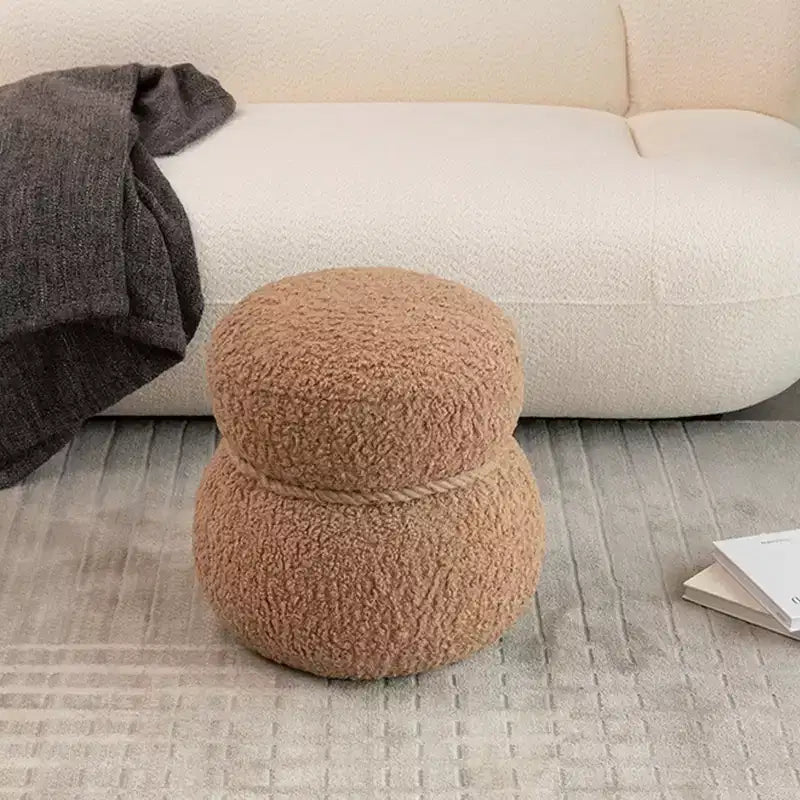 Pouf Rotondo a Forma di Pupazzo di Neve, Sgabello Carino Rivestito in Lana di Agnello, Sgabello da Trucco con Struttura in Legno, Panca Porta Scarpe per Soggiorno, Camera da Letto, Ingresso