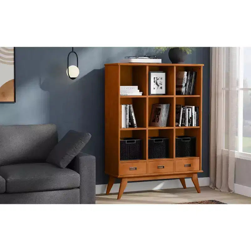 Libreria a colonna in legno massello marrone Teak, stile Mid-Century, larghezza 42 pollici